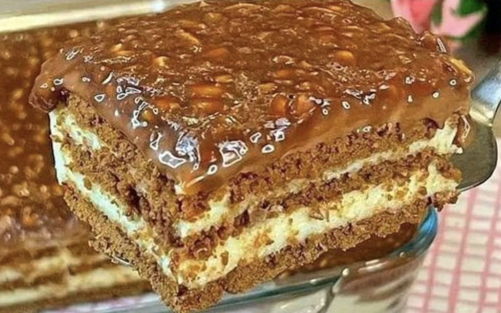 Gâteau de biscuits sans cuisson : la recette d’un gâteau facile et délicieux.